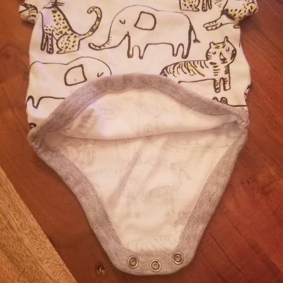 Baby 0-3 - Picture 4 of 8